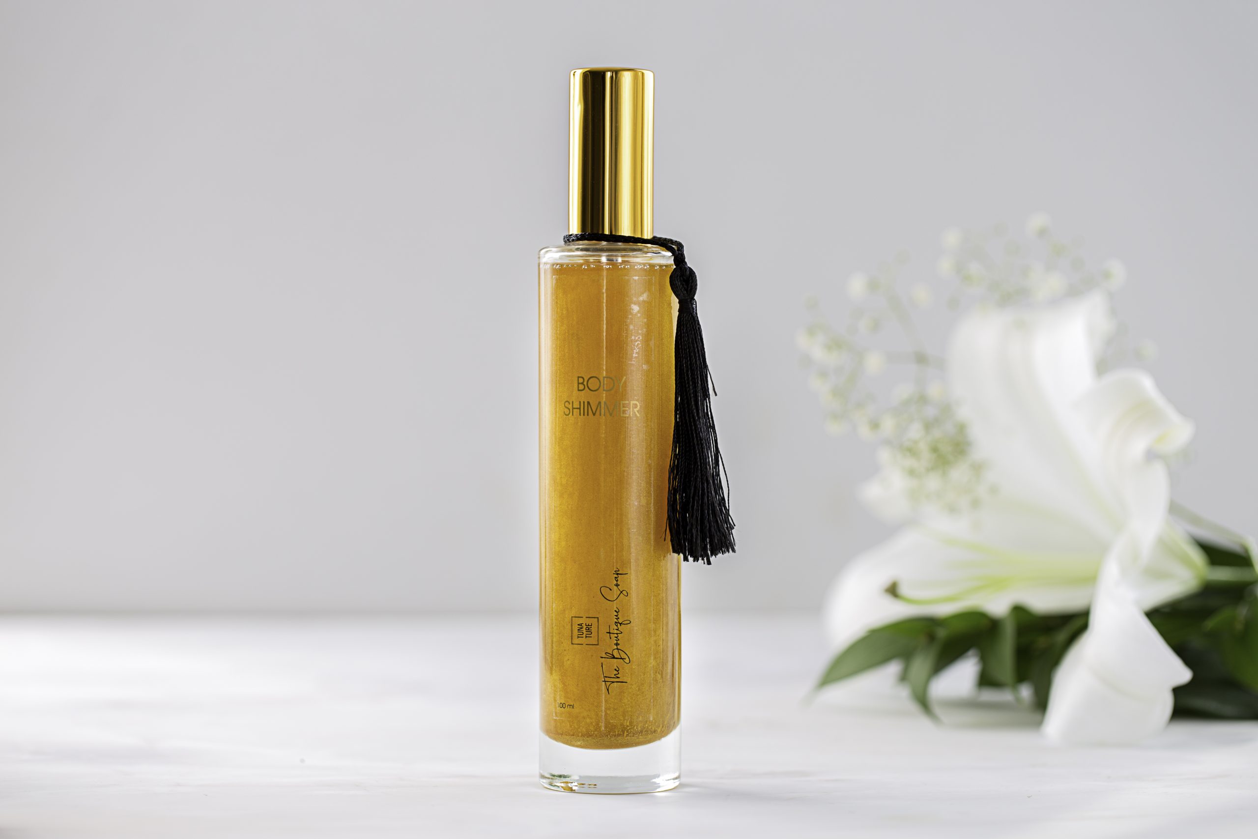 24 Ayar Altın Tozlu Nemlendiricili Vücut Yağı